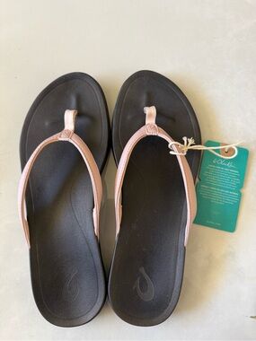 OluKai Women's Ho’opio With Original Box